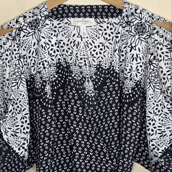 Jessica Simpson | Black White Maternity Wrap Dress with Split Sleeves Size Large - Picture 3 of 7